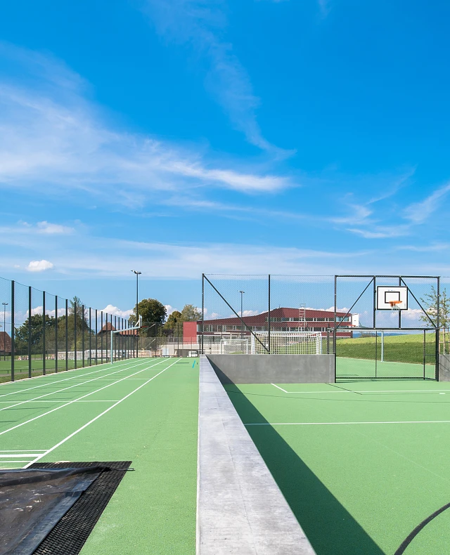 Gartenbau_Gartenunterhalt_Landschaftsbau_Bächler Güttinger_Sportplätze (2) Gartenbau_Gartenunterhalt_Landschaftsbau_Bächler Güttinger_Sportplätze (2)